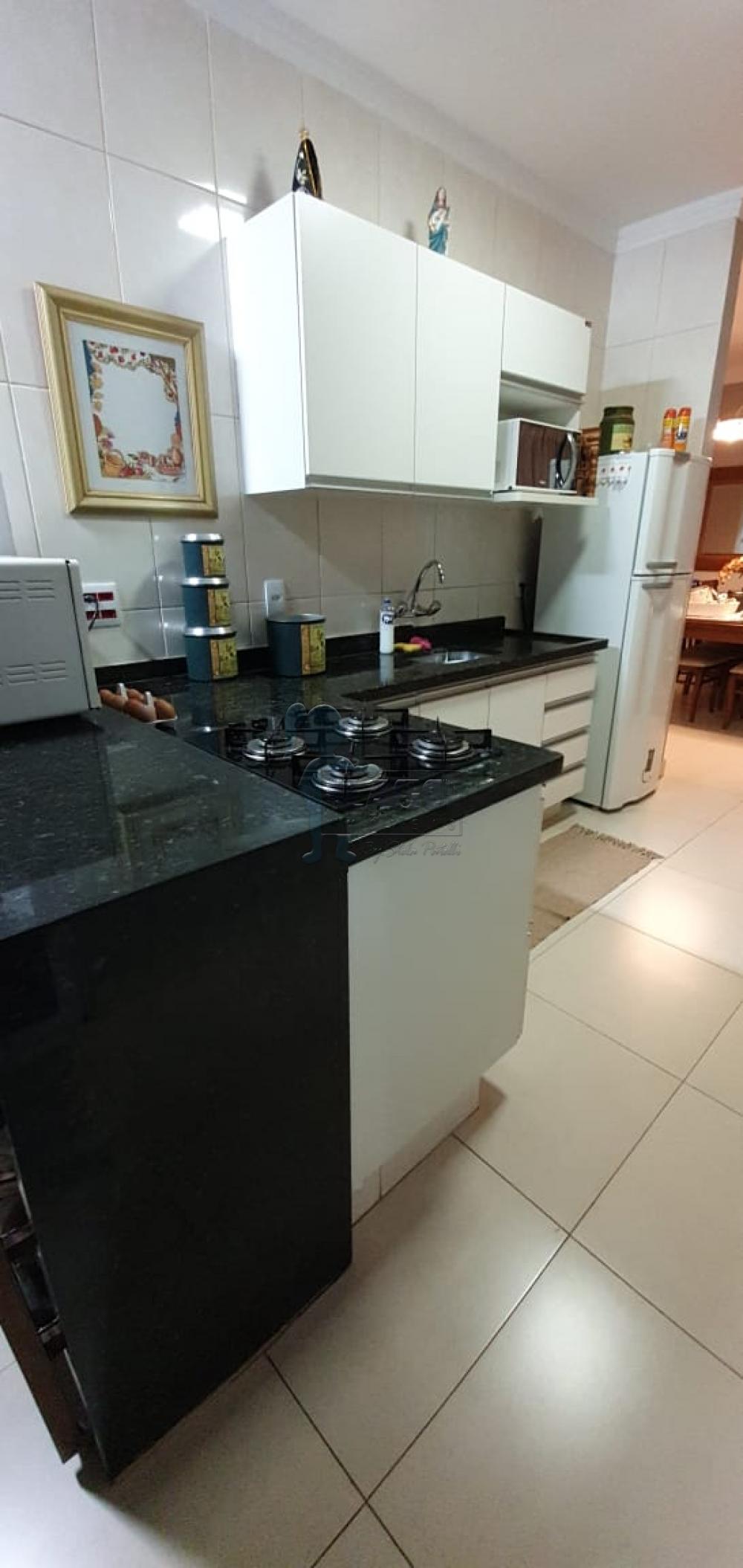 Comprar Casas / Padrão em Ribeirão Preto R$ 445.000,00 - Foto 5