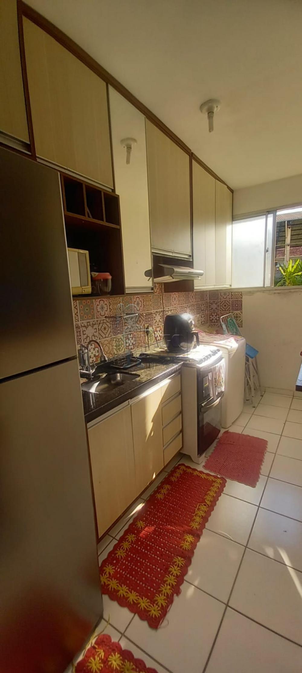 Alugar Apartamentos / Padrão em Ribeirão Preto R$ 1.150,00 - Foto 1