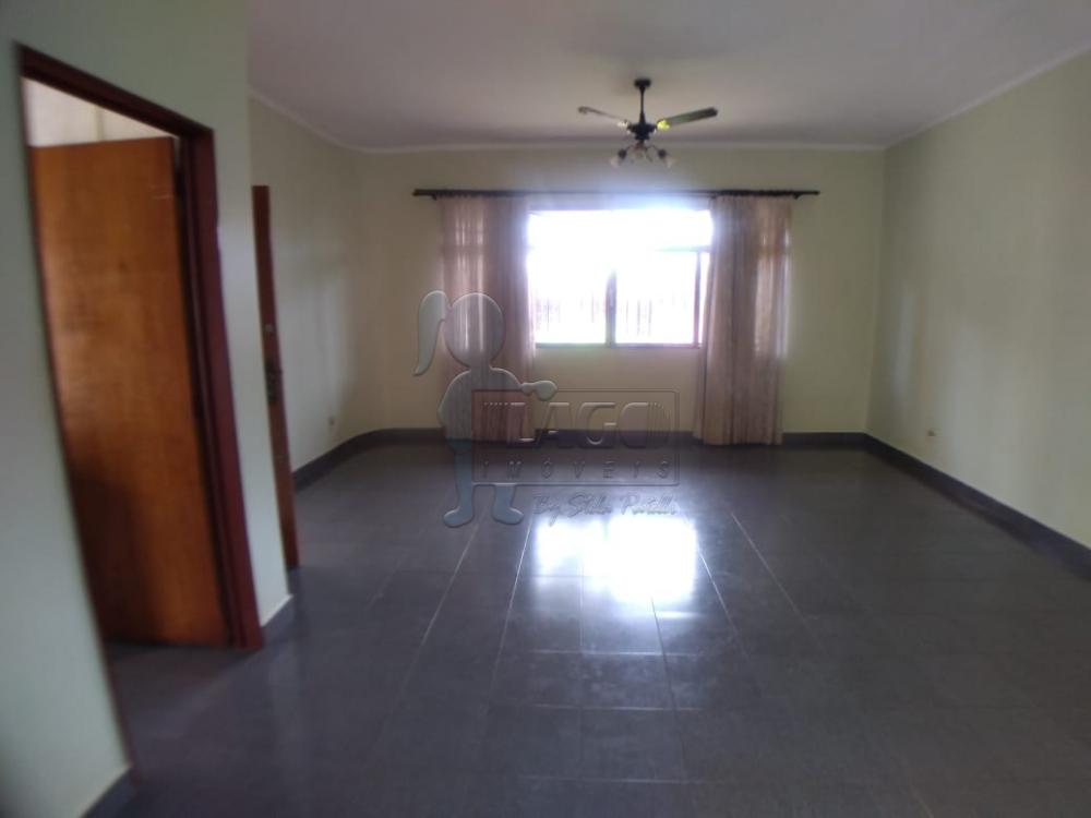 Alugar Casas / Padrão em Ribeirão Preto R$ 2.500,00 - Foto 3