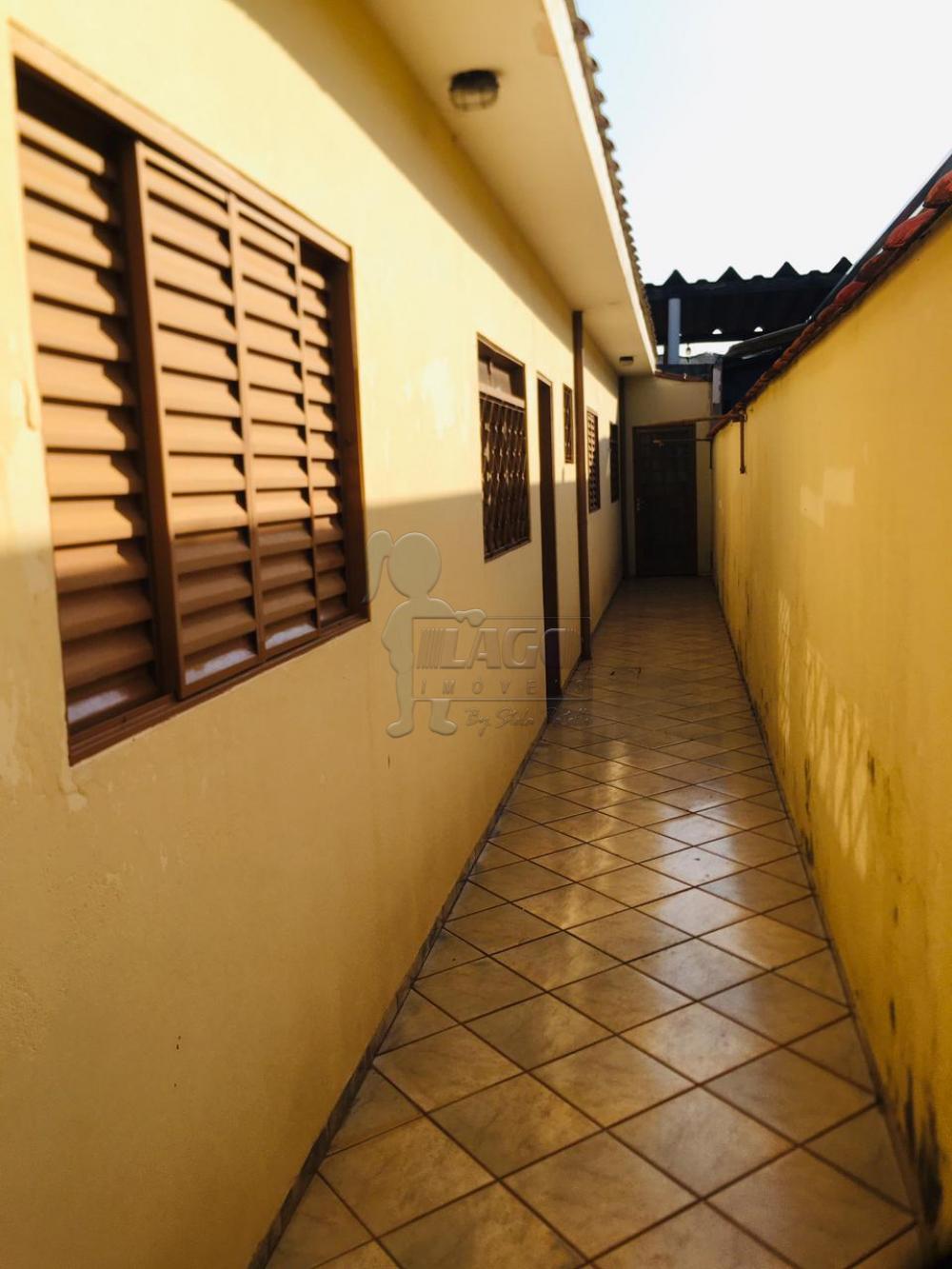 Alugar Casas / Padrão em Ribeirão Preto R$ 900,00 - Foto 3