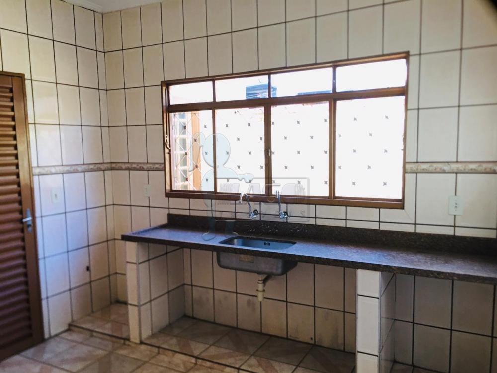 Alugar Casas / Padrão em Ribeirão Preto R$ 900,00 - Foto 13