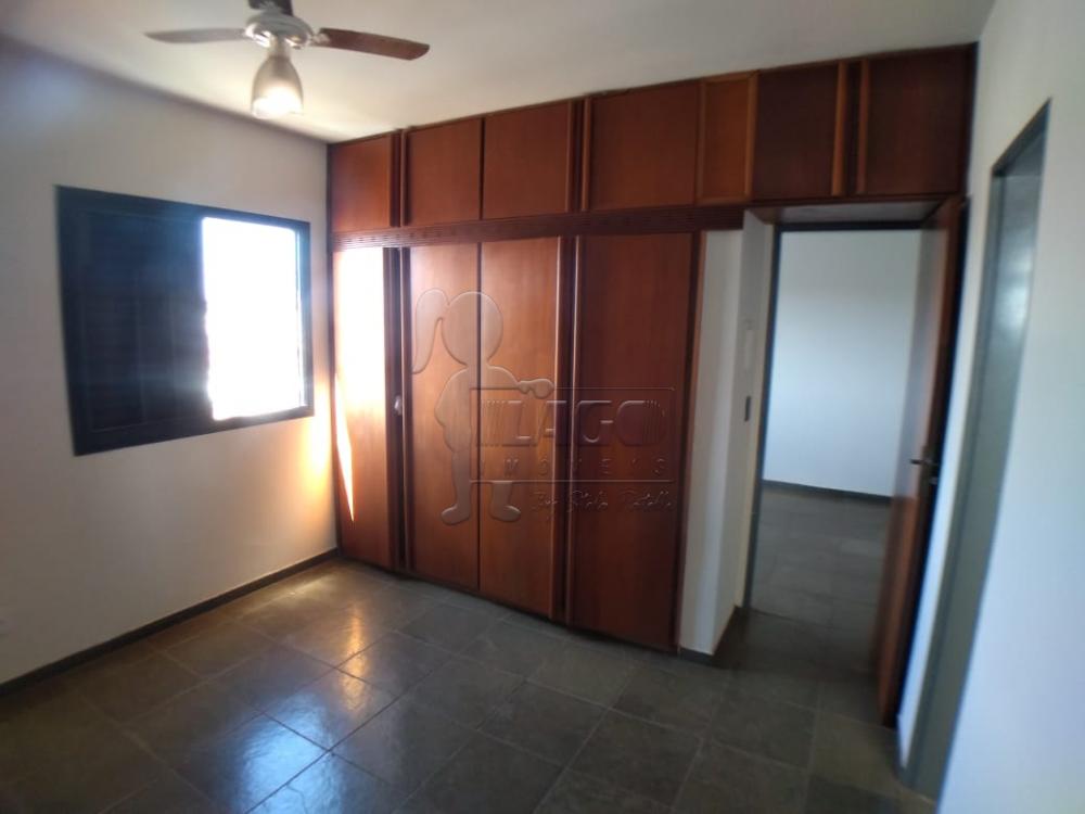 Alugar Apartamentos / Padrão em Ribeirão Preto R$ 1.000,00 - Foto 4