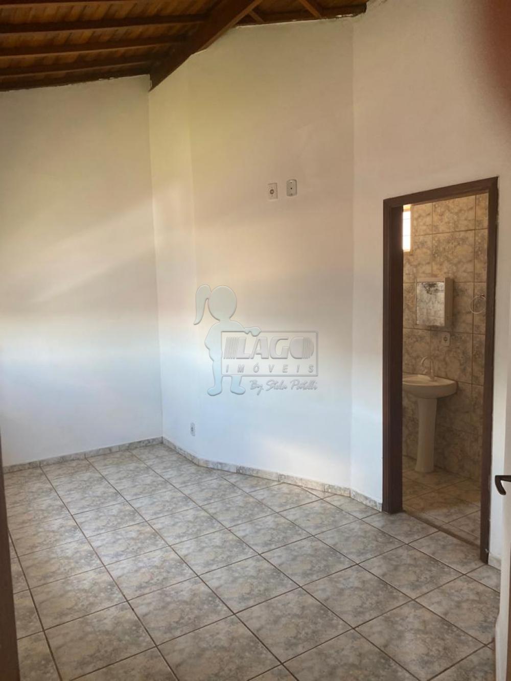 Alugar Casas / Padrão em Ribeirão Preto R$ 1.250,00 - Foto 2