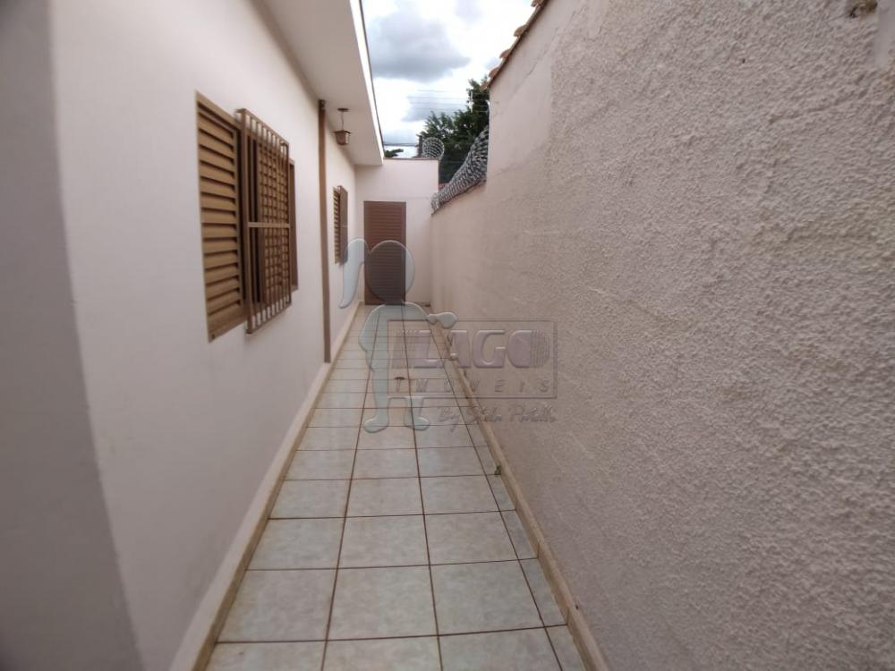 Alugar Casas / Padrão em Ribeirão Preto R$ 1.000,00 - Foto 17