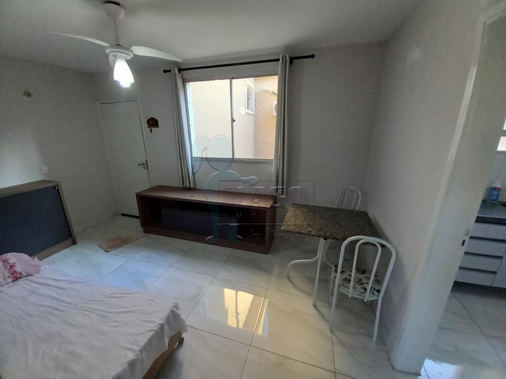 Alugar Apartamentos / Padrão em Ribeirão Preto R$ 750,00 - Foto 2