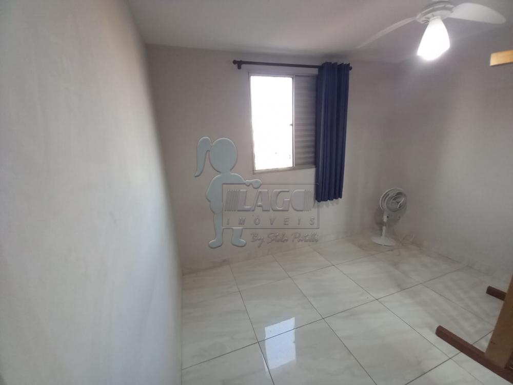 Alugar Apartamentos / Padrão em Ribeirão Preto R$ 750,00 - Foto 4