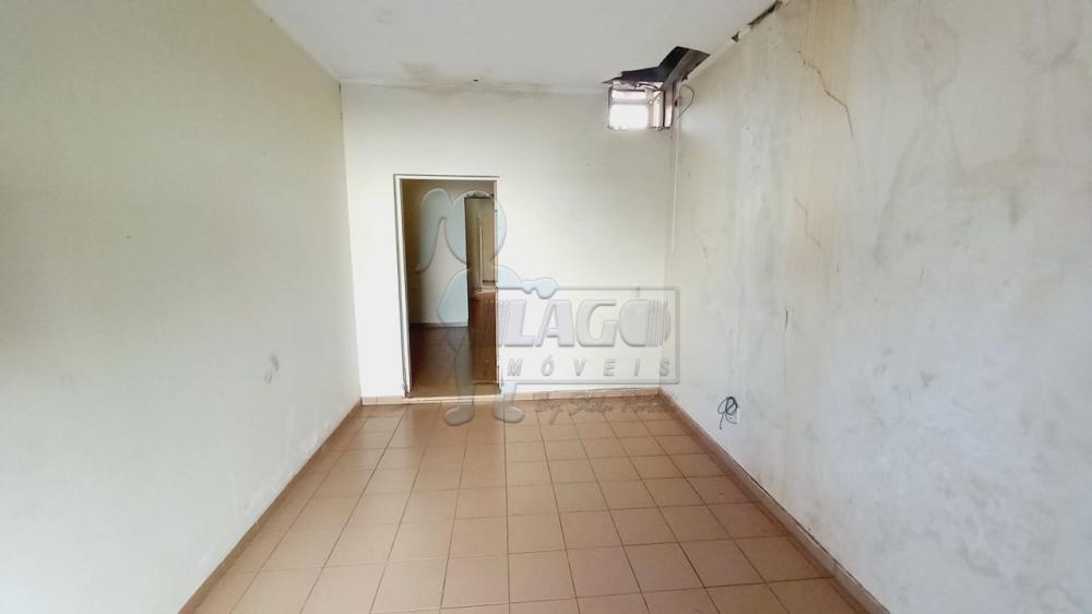 Alugar Casas / Padrão em Ribeirão Preto R$ 1.600,00 - Foto 2