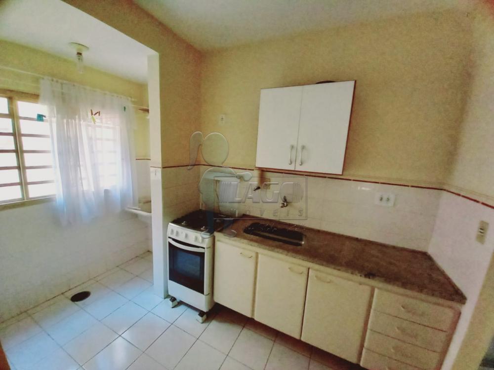 Alugar Apartamentos / Padrão em Ribeirão Preto R$ 700,00 - Foto 3