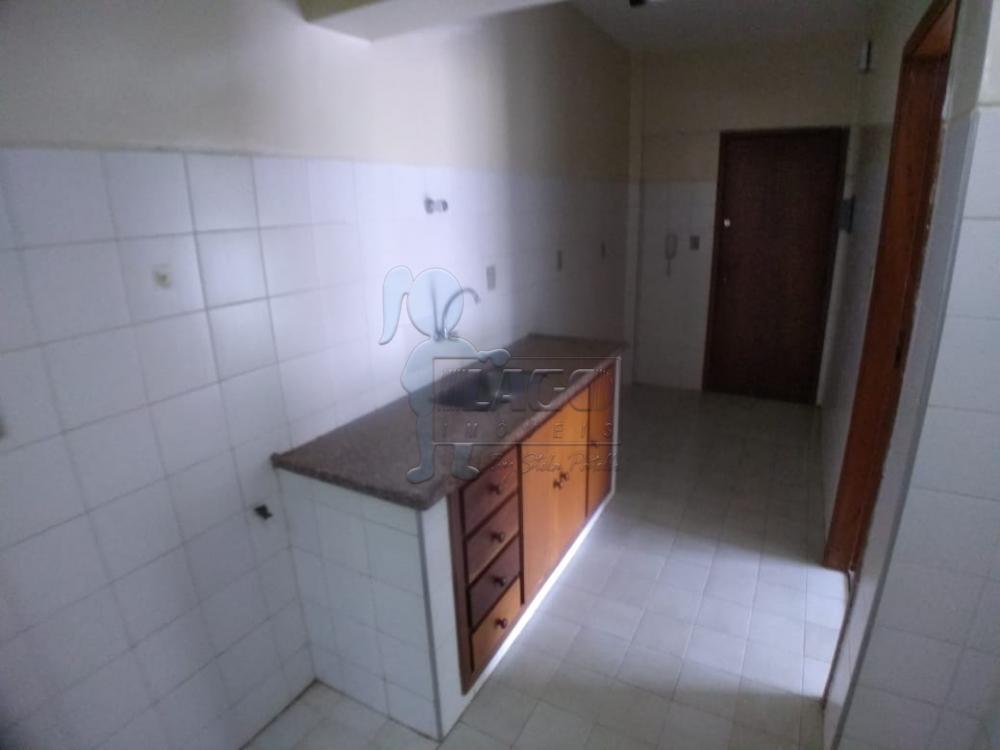 Alugar Apartamentos / Padrão em Ribeirão Preto R$ 700,00 - Foto 3