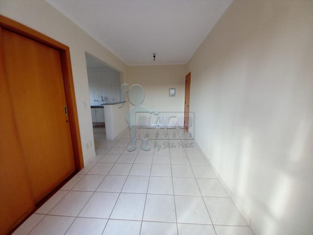 Alugar Apartamentos / Padrão em Ribeirão Preto R$ 600,00 - Foto 2