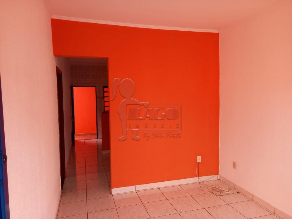 Alugar Casas / Padrão em Ribeirão Preto R$ 650,00 - Foto 2