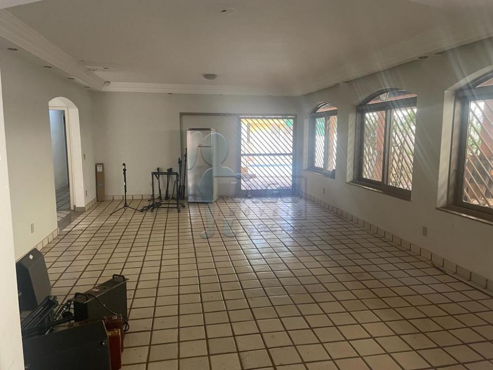 Alugar Casas / Padrão em Ribeirão Preto R$ 2.500,00 - Foto 1