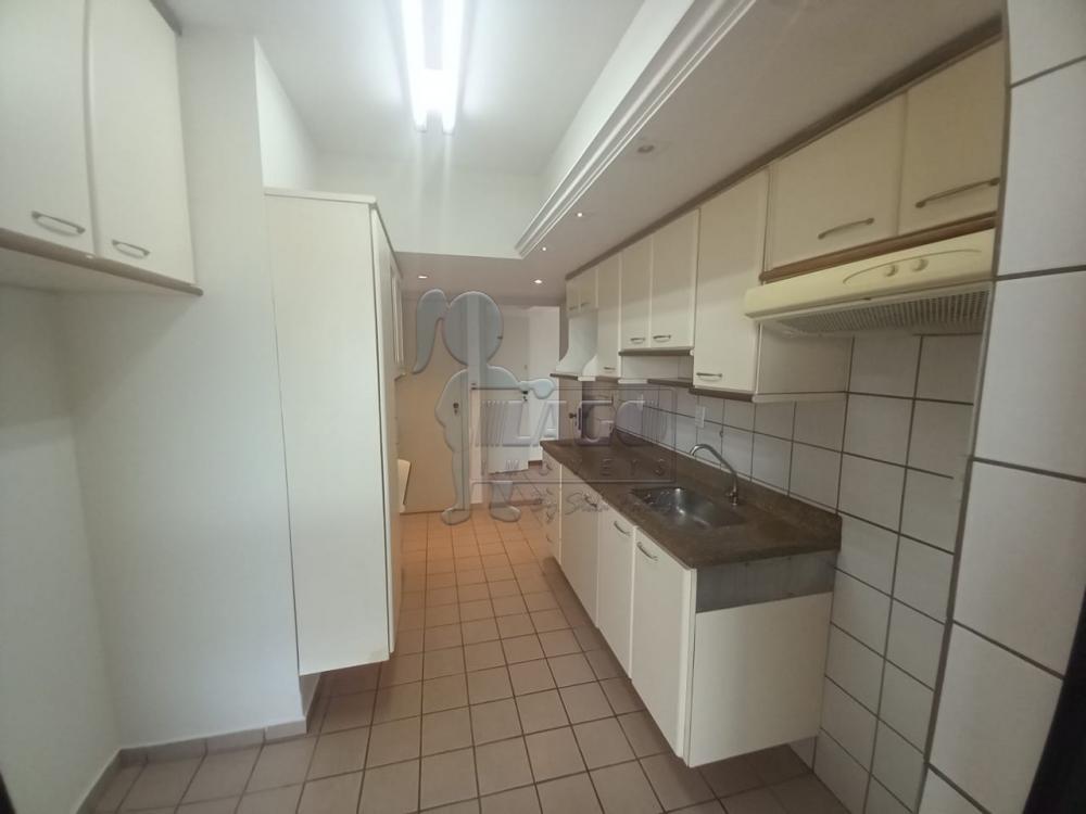 Alugar Apartamentos / Padrão em Ribeirão Preto R$ 1.300,00 - Foto 5