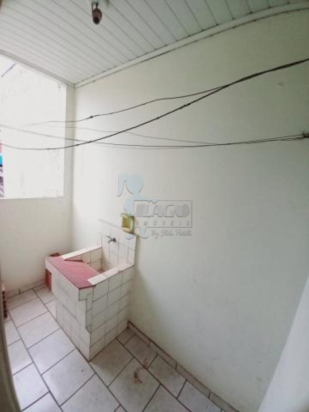 Alugar Casas / Padrão em Ribeirão Preto R$ 1.000,00 - Foto 5