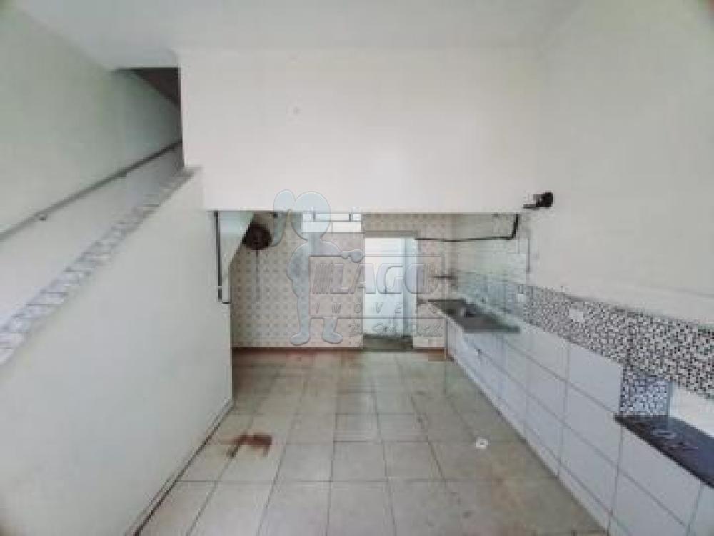 Alugar Casas / Padrão em Ribeirão Preto R$ 1.000,00 - Foto 3