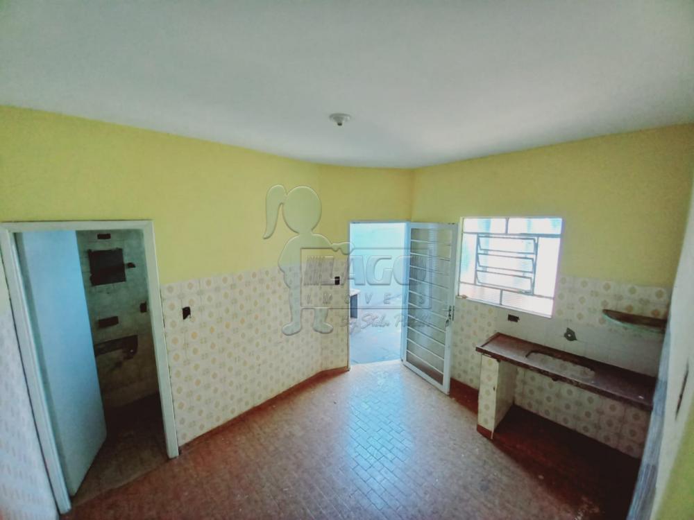 Alugar Casas / Padrão em Ribeirão Preto R$ 600,00 - Foto 5