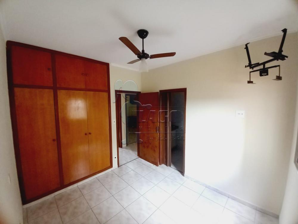 Alugar Apartamentos / Padrão em Ribeirão Preto R$ 1.200,00 - Foto 3