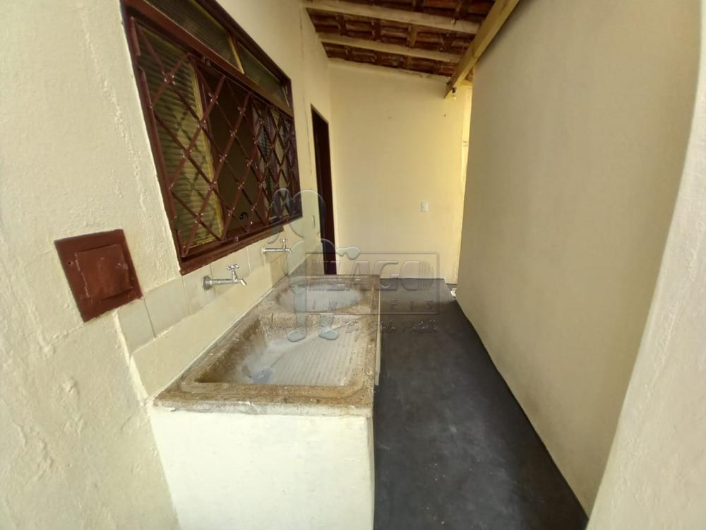 Alugar Casas / Padrão em Ribeirão Preto R$ 650,00 - Foto 7