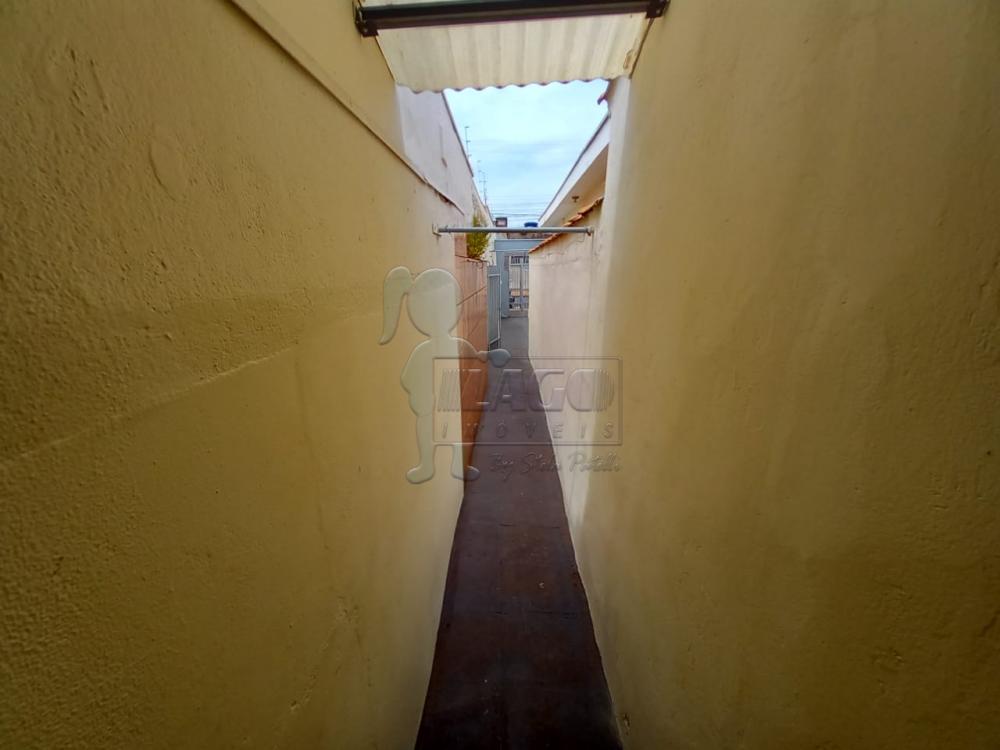 Alugar Casas / Padrão em Ribeirão Preto R$ 650,00 - Foto 9