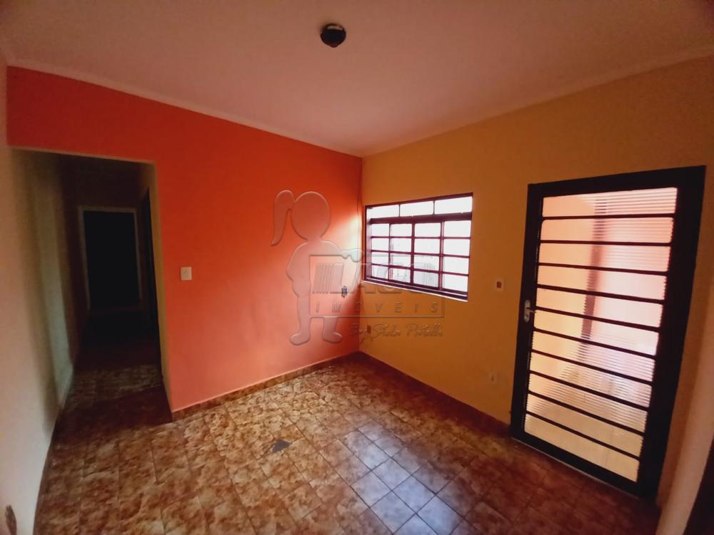 Alugar Casas / Padrão em Ribeirão Preto R$ 700,00 - Foto 2