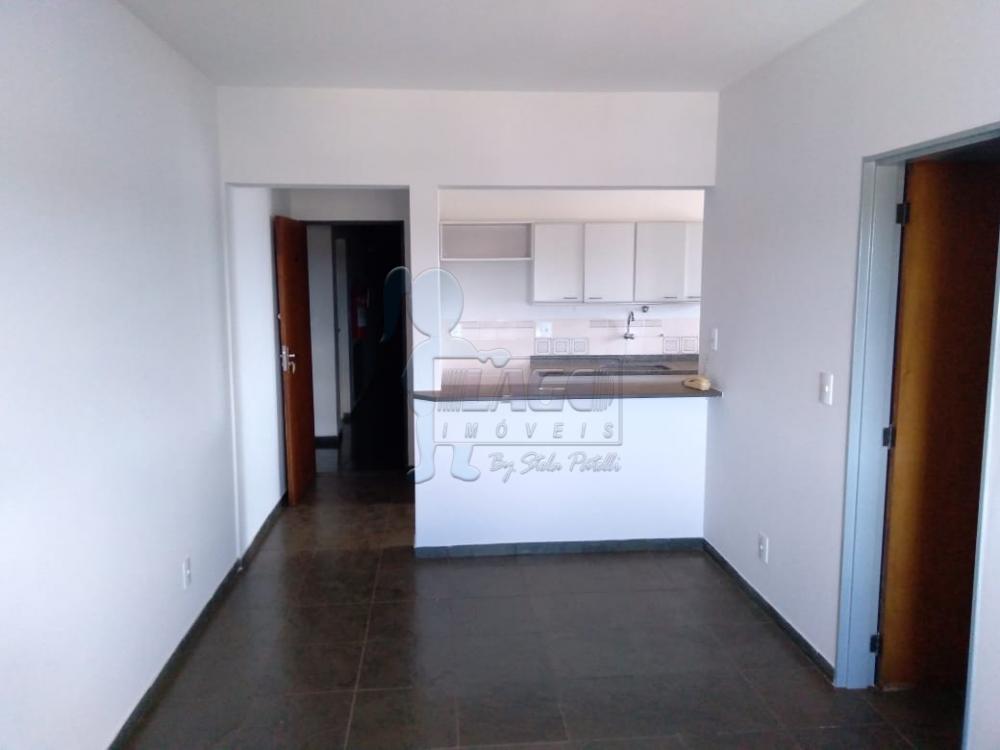 Alugar Apartamentos / Padrão em Ribeirão Preto R$ 800,00 - Foto 2