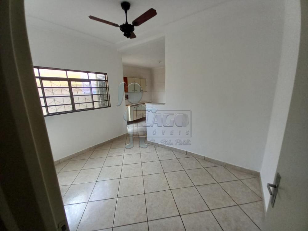 Alugar Casas / Padrão em Ribeirão Preto R$ 1.600,00 - Foto 11