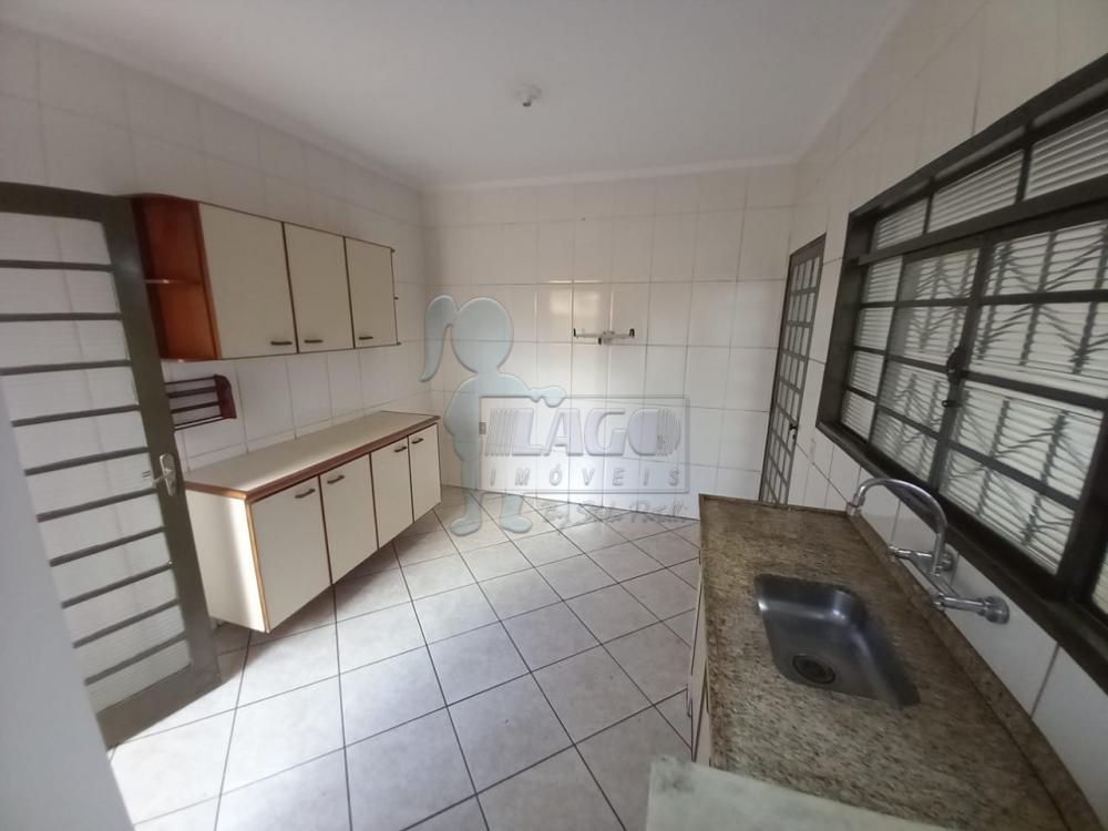 Alugar Casas / Padrão em Ribeirão Preto R$ 1.600,00 - Foto 12