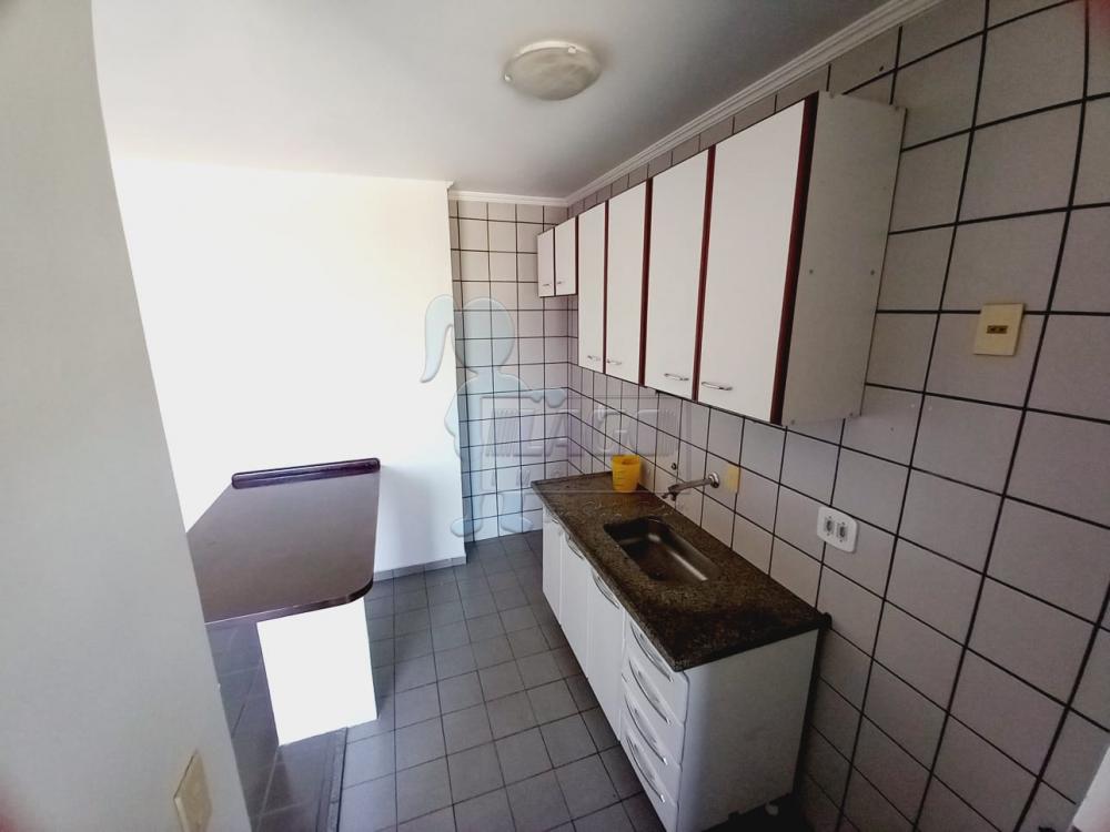 Alugar Apartamentos / Padrão em Ribeirão Preto R$ 1.000,00 - Foto 3