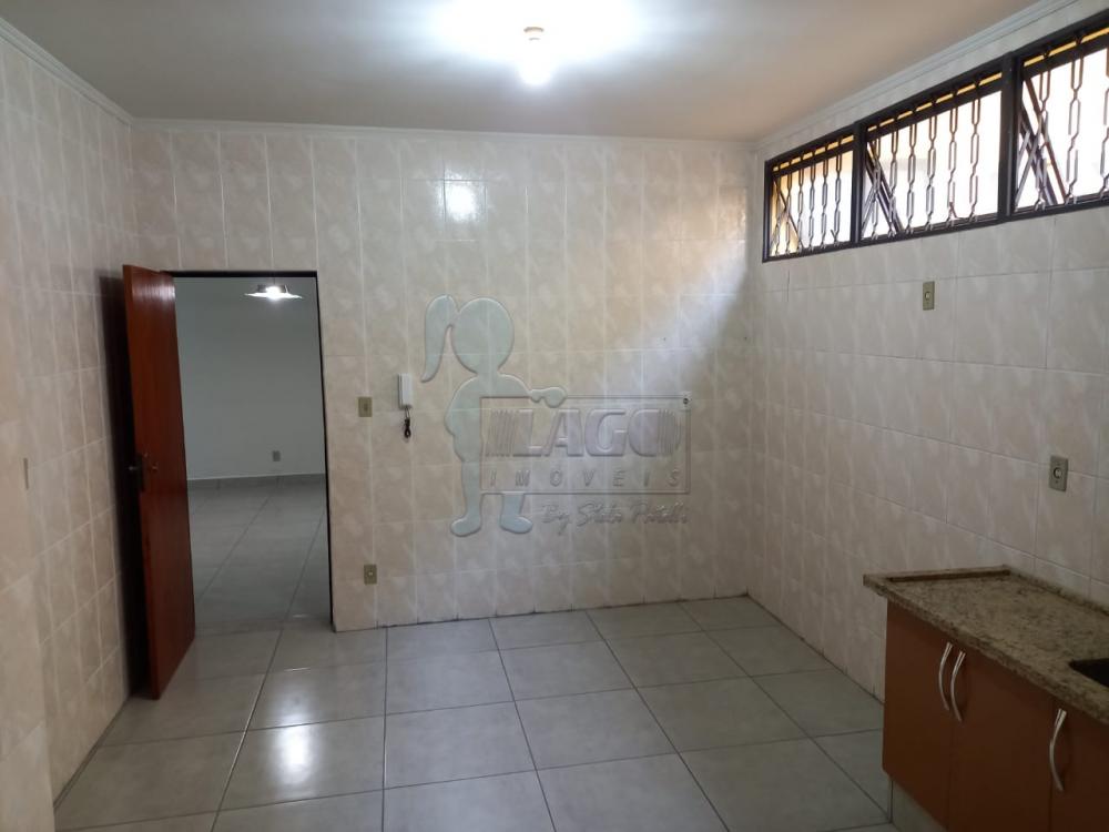 Alugar Apartamentos / Padrão em Ribeirão Preto R$ 1.200,00 - Foto 3