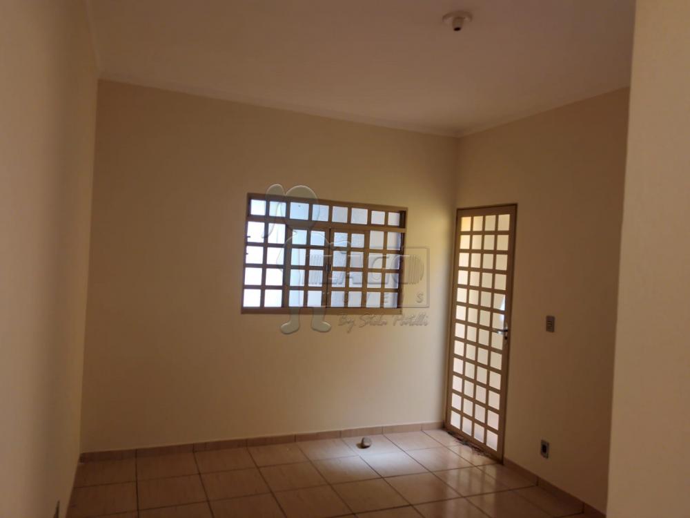 Alugar Casas / Padrão em Ribeirão Preto R$ 1.100,00 - Foto 1