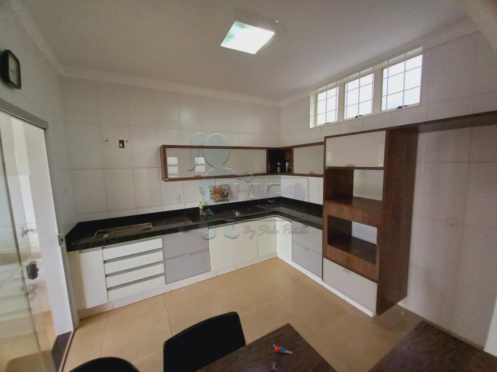 Alugar Casas / Padrão em Ribeirão Preto R$ 2.500,00 - Foto 9