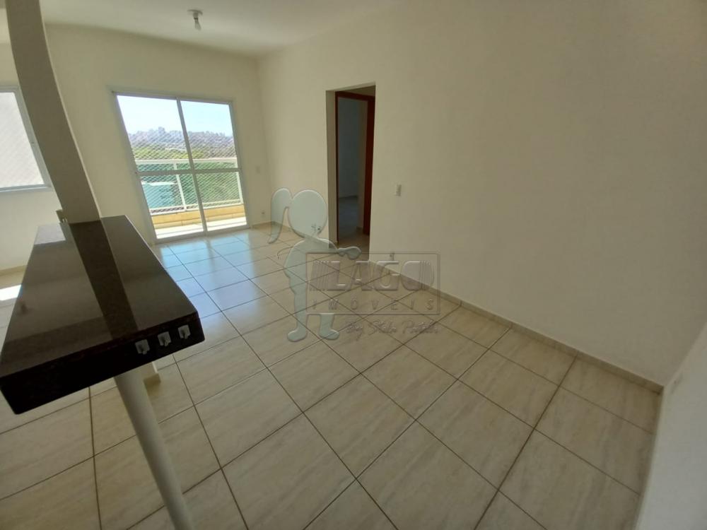 Alugar Apartamentos / Padrão em Ribeirão Preto R$ 1.100,00 - Foto 1