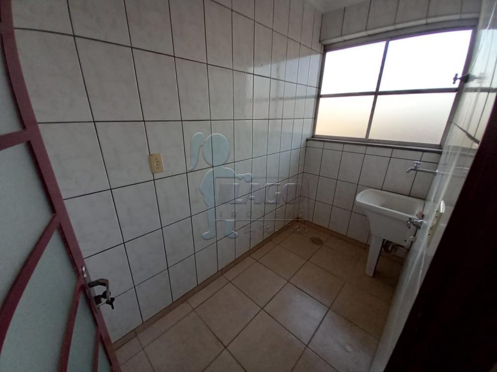 Alugar Apartamentos / Padrão em Ribeirão Preto R$ 800,00 - Foto 5