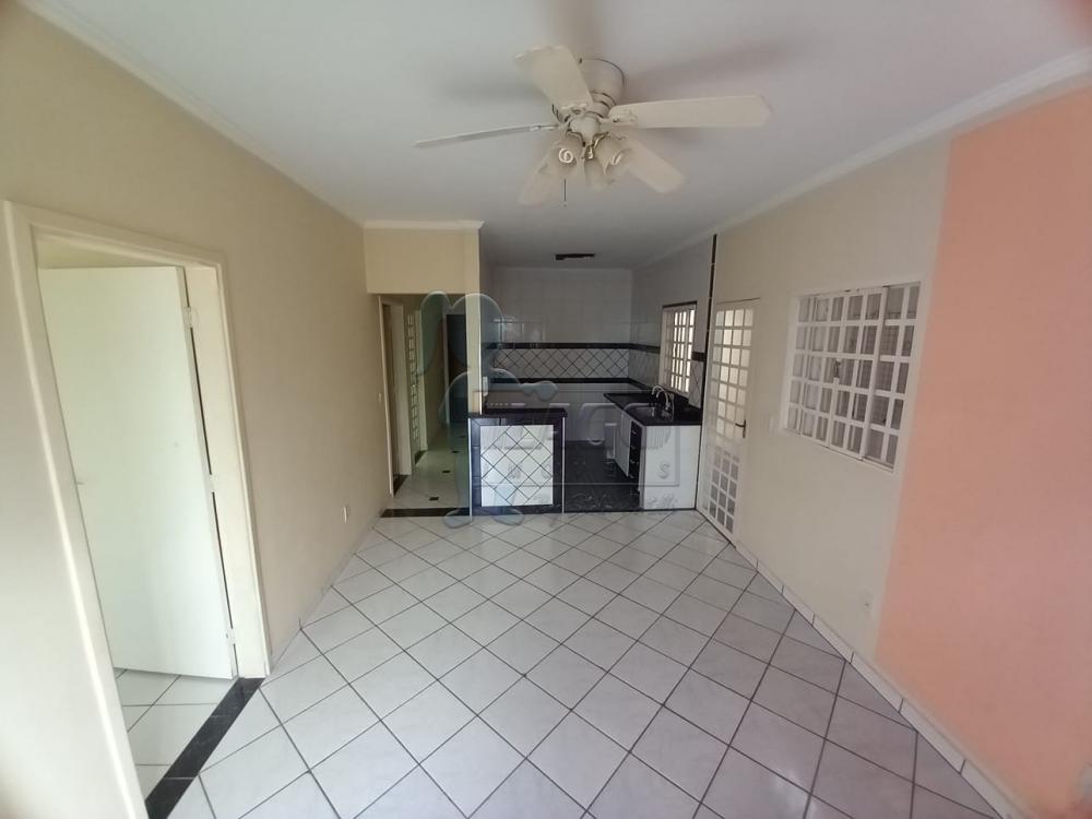 Alugar Casas / Padrão em Ribeirão Preto R$ 1.400,00 - Foto 1