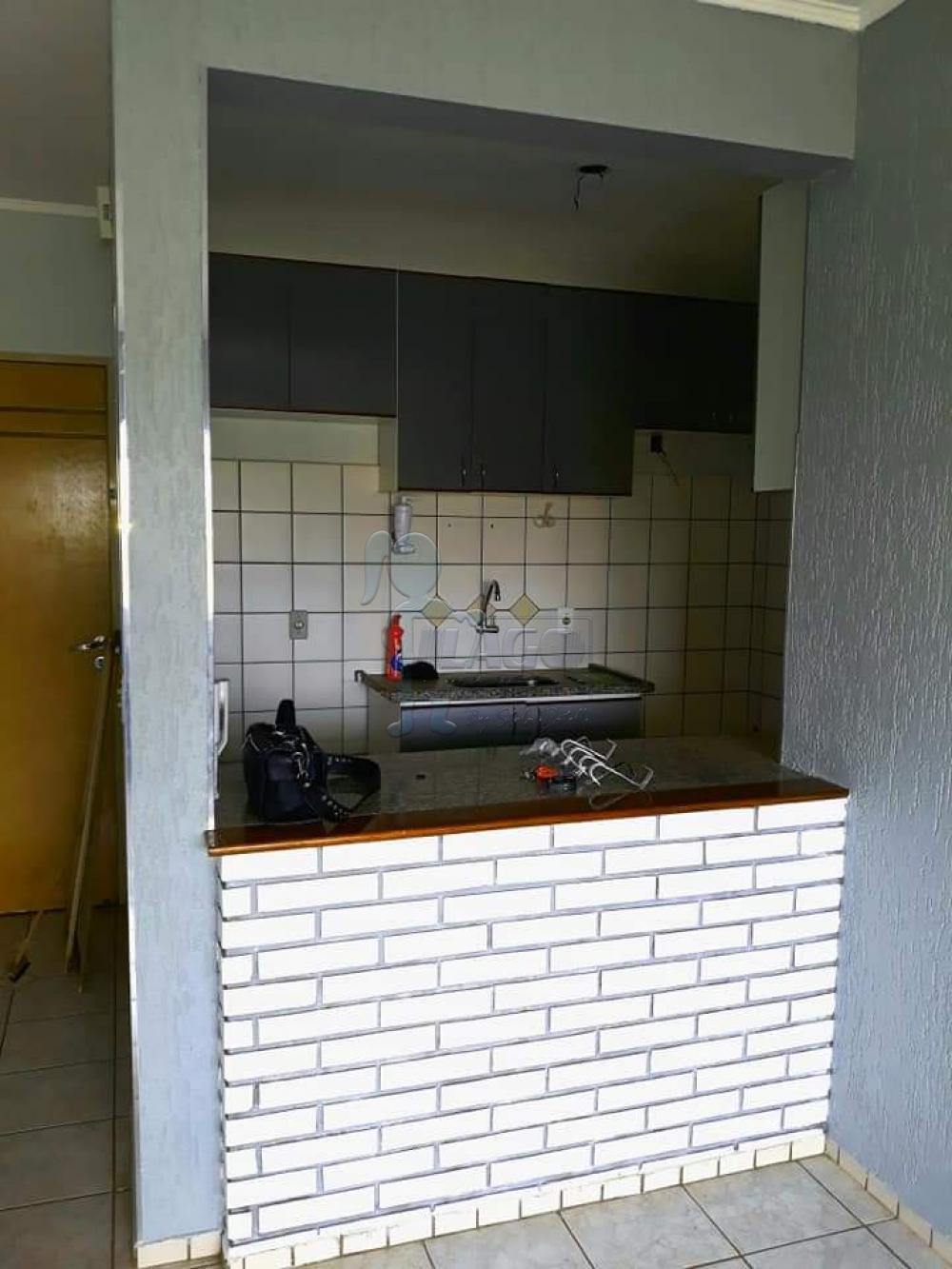 Alugar Apartamentos / Padrão em Ribeirão Preto R$ 900,00 - Foto 4