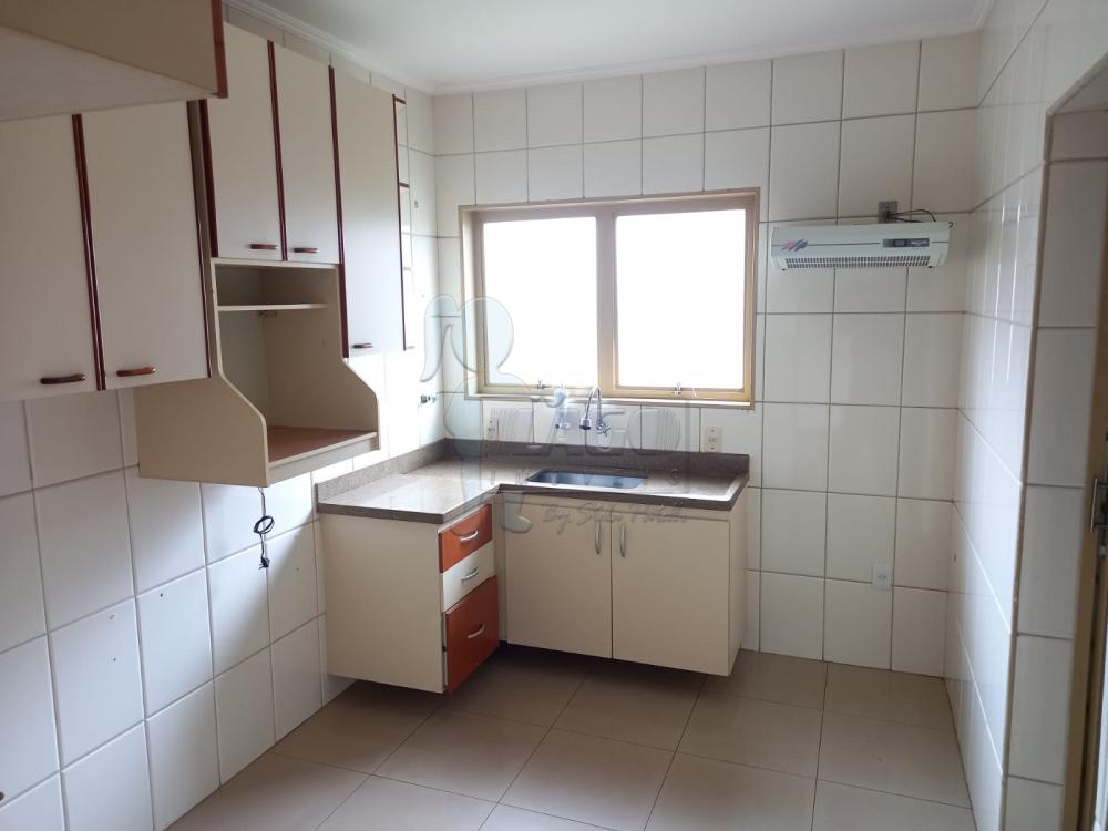 Alugar Apartamentos / Padrão em Ribeirão Preto R$ 1.250,00 - Foto 4