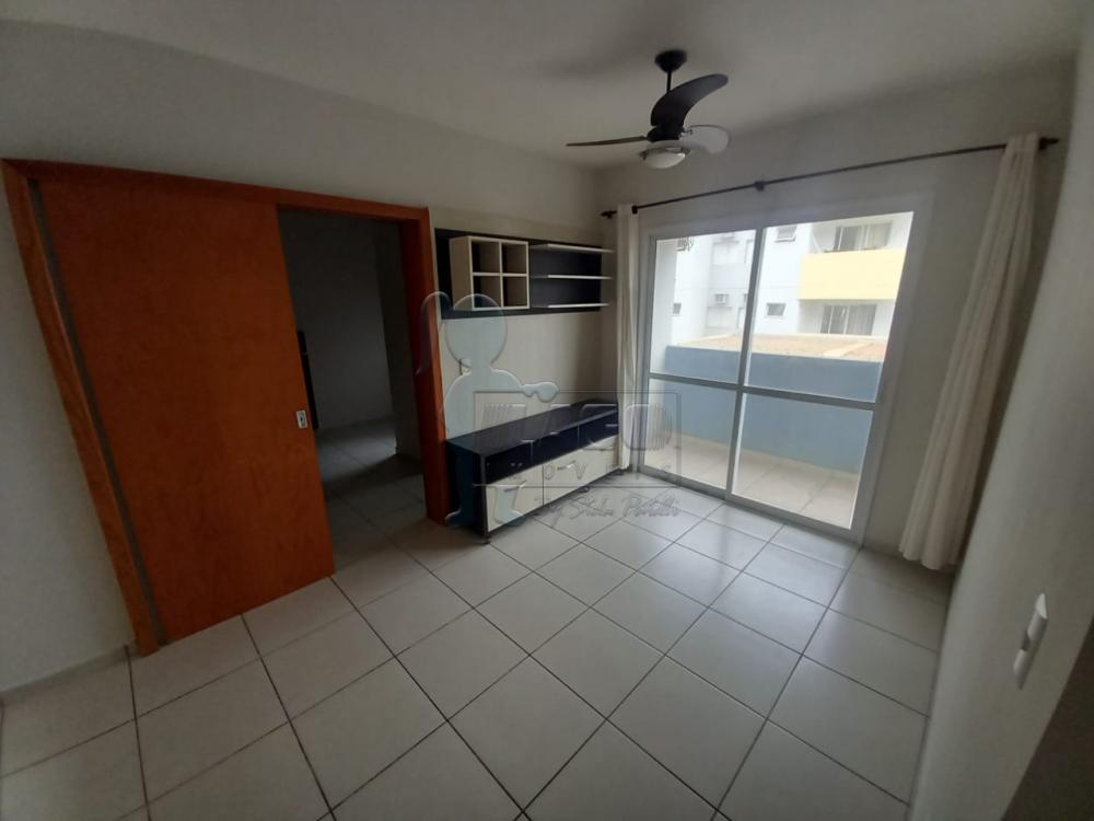 Alugar Apartamentos / Padrão em Ribeirão Preto R$ 1.200,00 - Foto 2