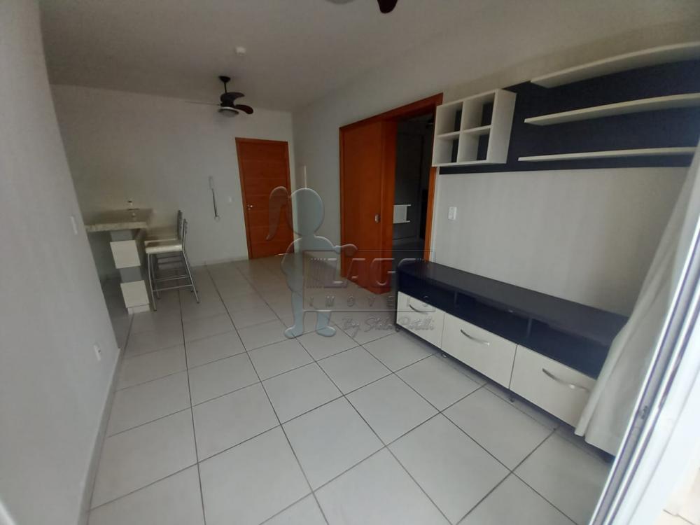 Alugar Apartamentos / Padrão em Ribeirão Preto R$ 1.200,00 - Foto 1