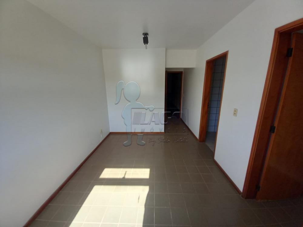 Alugar Apartamentos / Padrão em Ribeirão Preto R$ 700,00 - Foto 2