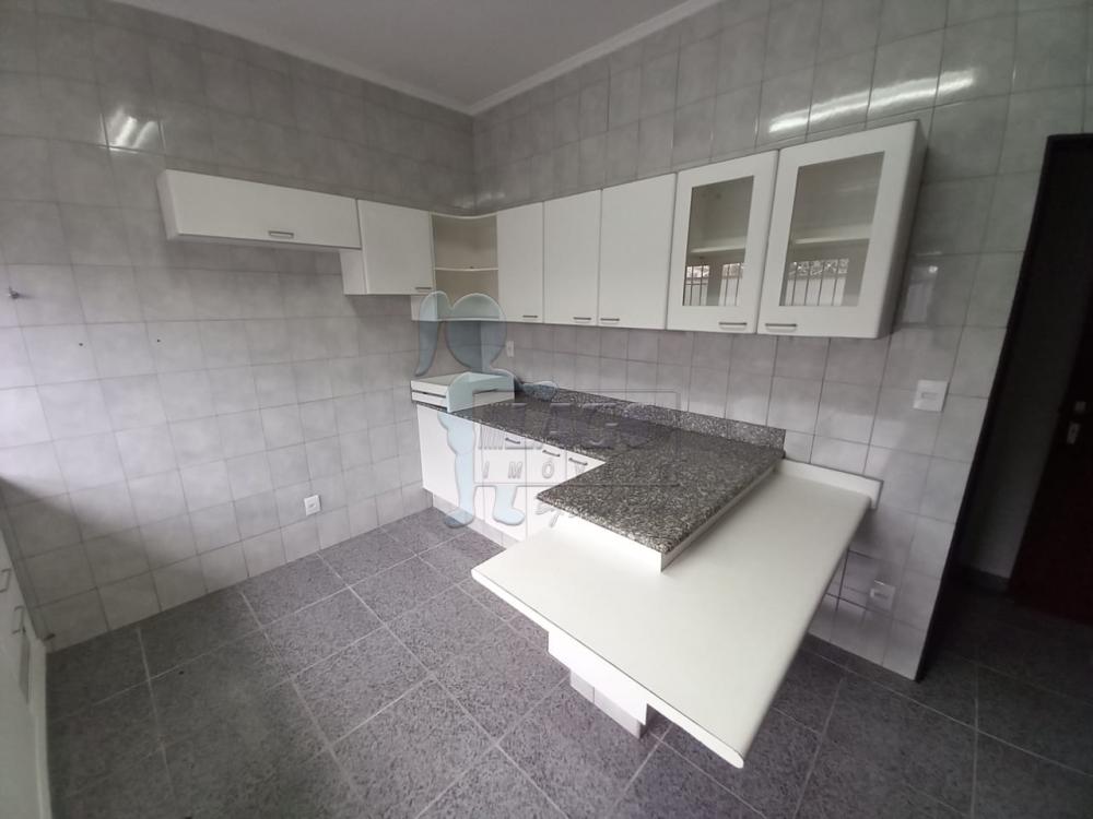 Alugar Casas / Padrão em Ribeirão Preto R$ 2.500,00 - Foto 4