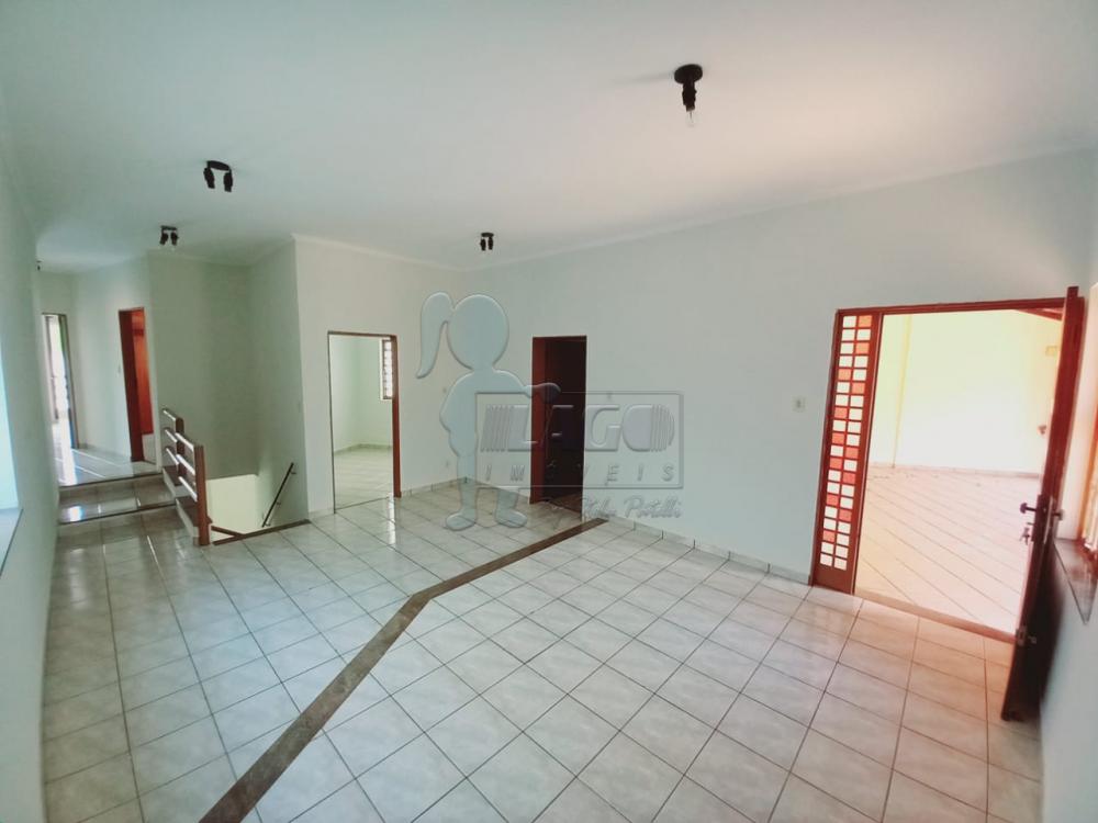 Alugar Casas / Padrão em Ribeirão Preto R$ 3.000,00 - Foto 1