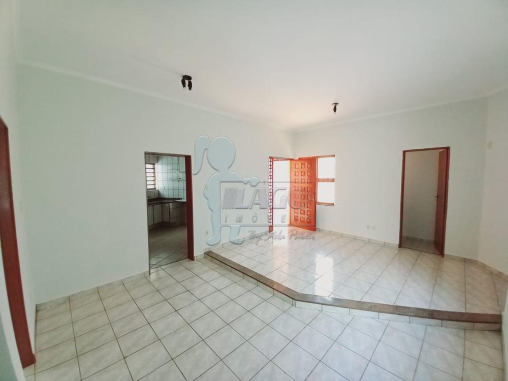 Alugar Casas / Padrão em Ribeirão Preto R$ 3.000,00 - Foto 2