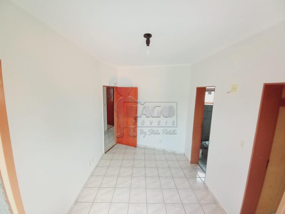 Alugar Casas / Padrão em Ribeirão Preto R$ 3.000,00 - Foto 4