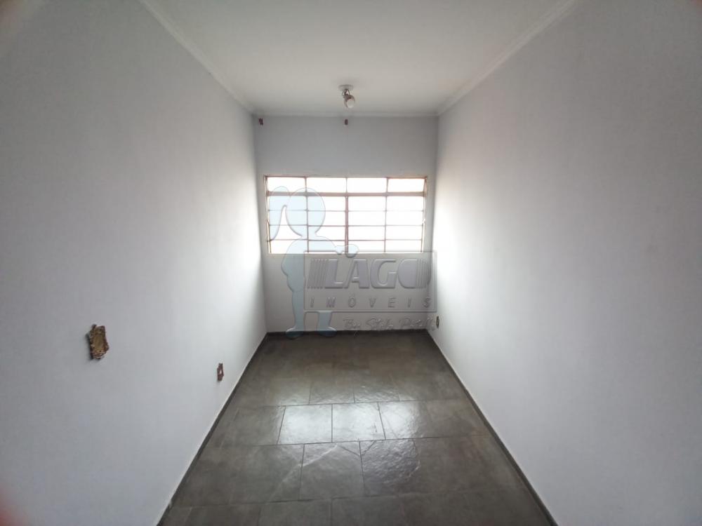 Alugar Apartamentos / Padrão em Ribeirão Preto R$ 800,00 - Foto 1