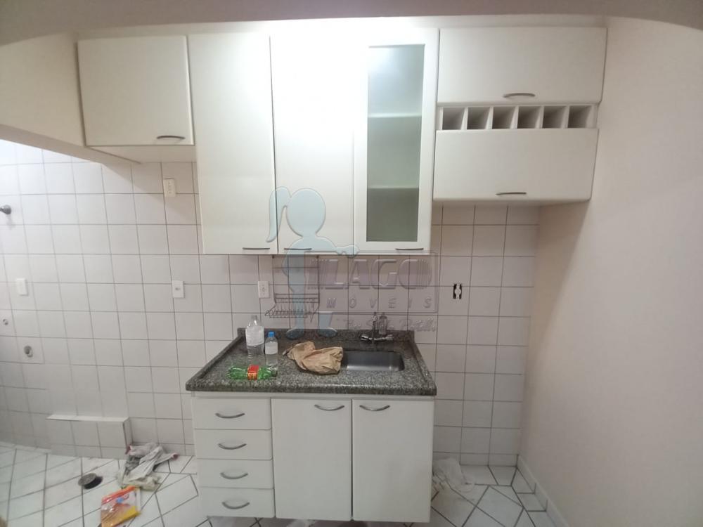 Alugar Apartamentos / Padrão em Ribeirão Preto R$ 1.000,00 - Foto 3