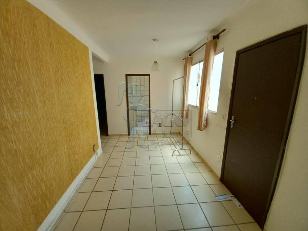 Alugar Apartamentos / Padrão em Ribeirão Preto R$ 750,00 - Foto 2