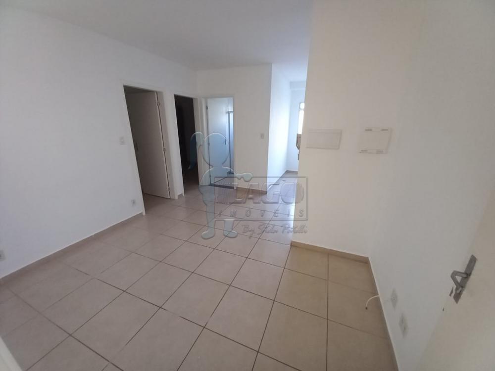 Alugar Apartamentos / Padrão em Ribeirão Preto R$ 700,00 - Foto 1