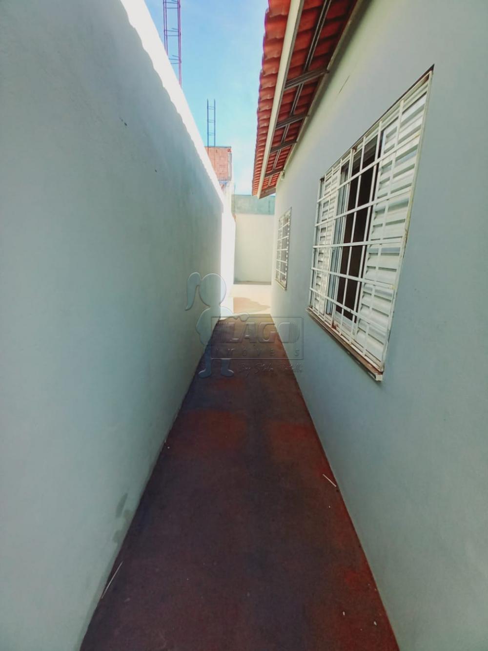 Alugar Casas / Padrão em Ribeirão Preto R$ 900,00 - Foto 3