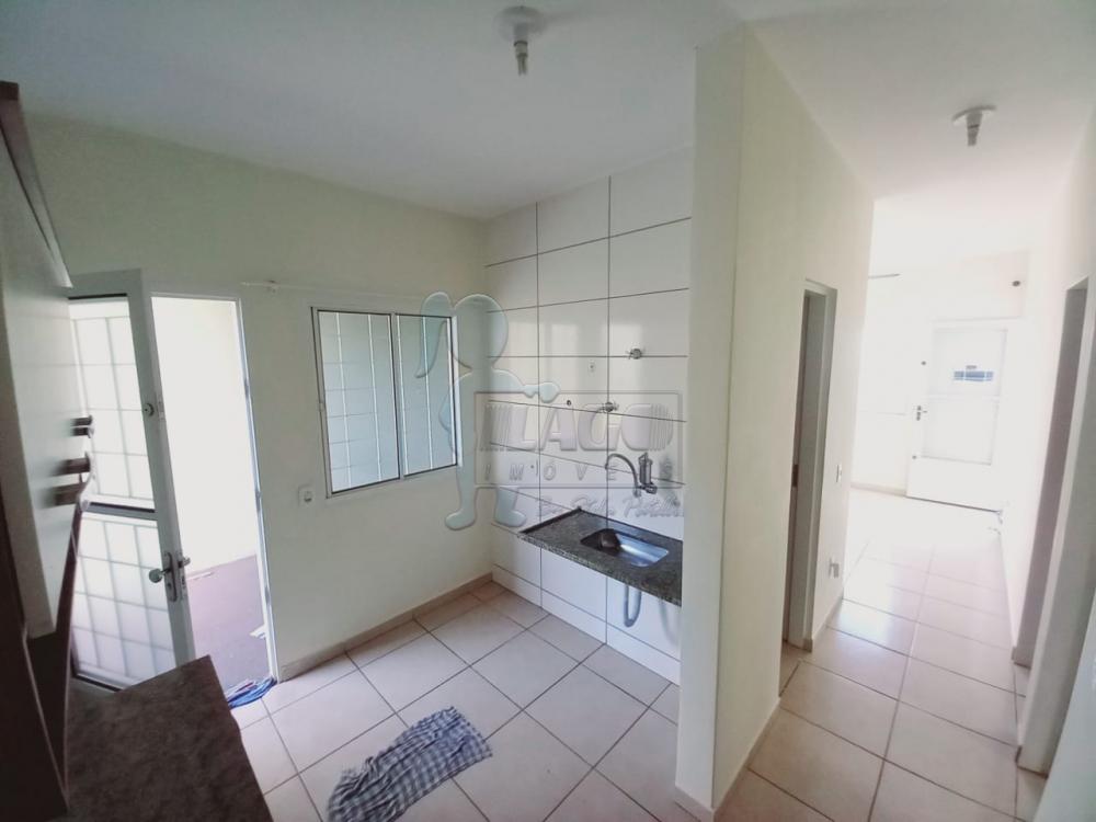 Alugar Casas / Padrão em Ribeirão Preto R$ 900,00 - Foto 12