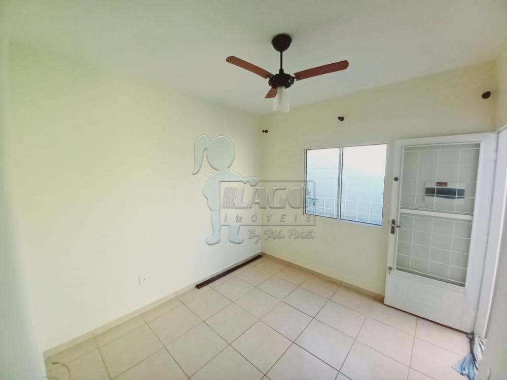 Alugar Casas / Padrão em Ribeirão Preto R$ 900,00 - Foto 16